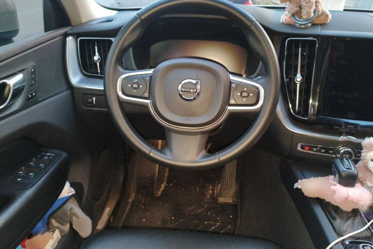 Used Volvo XC60 2019 T5 4x4 Smart Edition China V Standard Steering Wheel