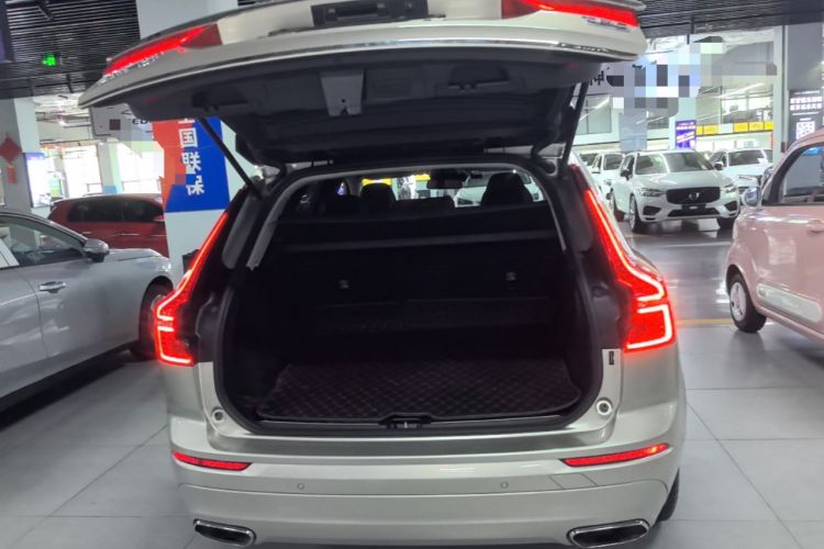 Used Volvo XC60 2019 T5 4x4 Smart Edition China V Standard Trunk