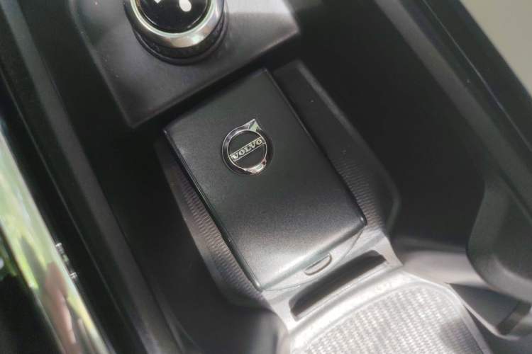 Used Volvo XC60 2019 T5 4x4 Smart Edition China V Standard Vehicle Key