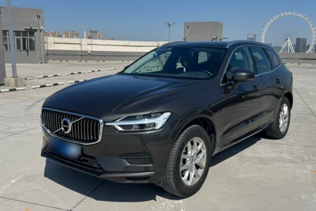 Ojetý Volvo XC60 2019 T5 4x4 Smart Edition China V Standard