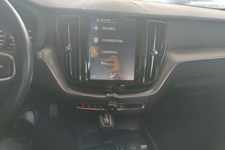 Used Volvo XC60 2019 T5 4x4 Smart Edition China VI Standard Audio And AC Panel