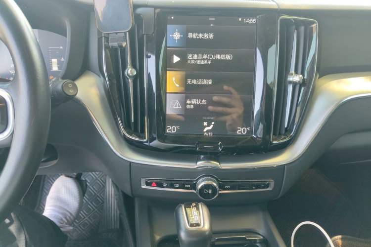 Used Volvo XC60 2019 T5 4x4 Smart Edition China V Standard Audio And AC Panel