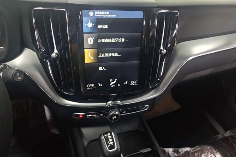 Used Volvo XC60 2019 T5 4x4 Smart Edition China V Standard Audio And AC Panel