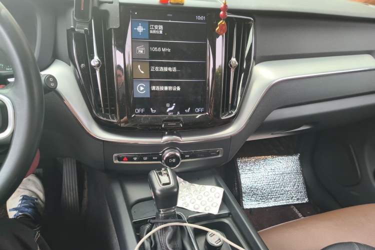 Used Volvo XC60 2019 T5 4x4 Smart Edition China V Standard Audio And AC Panel