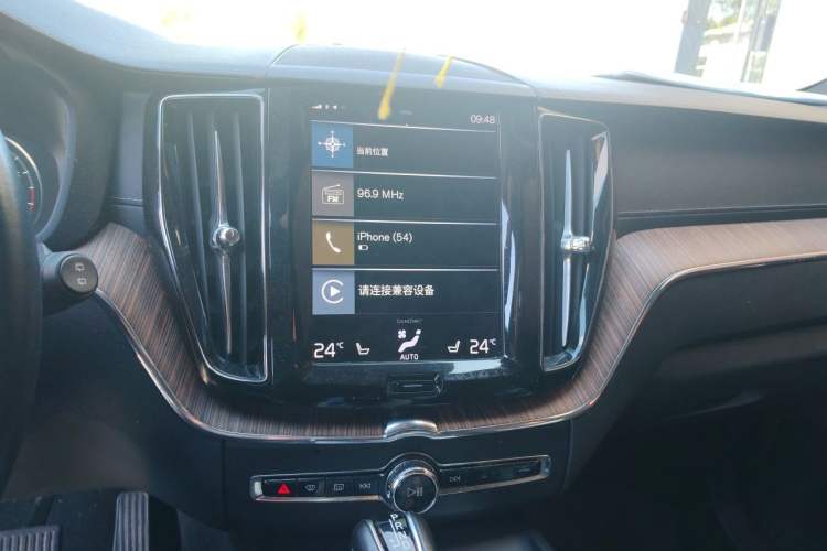 Used Volvo XC60 2019 T5 4x4 Zhiya Luxury Edition China VI Standard Audio And AC Panel