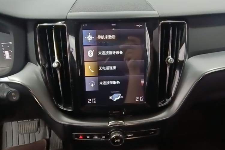 Used Volvo XC60 2019 T4 Zhiyi Edition China VI Audio And AC Panel