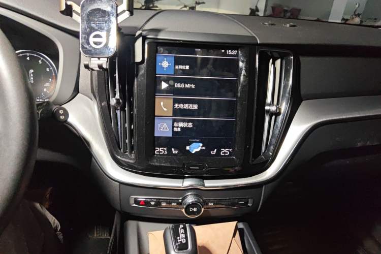 Used Volvo XC60 2019 T5 4x4 Smart Edition China V Standard Audio And AC Panel