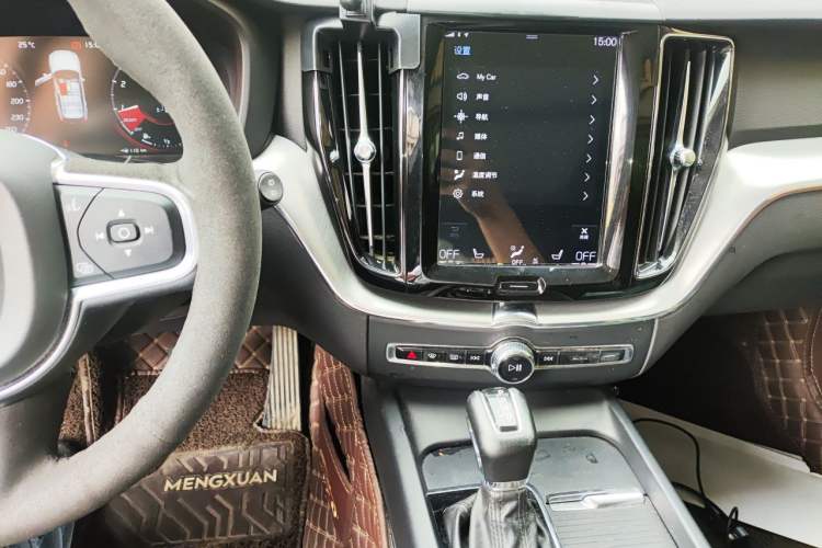 Used Volvo XC60 2019 T5 4x4 Smart Edition China V Standard Audio And AC Panel