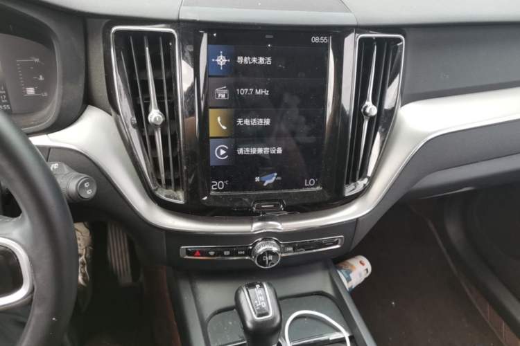 Used Volvo XC60 2019 T5 4x4 Smart Edition China V Standard Audio And AC Panel