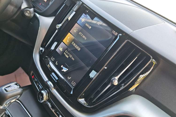 Used Volvo XC60 2019 T5 4x4 Zhiyuan Edition China VI Standard Audio And AC Panel
