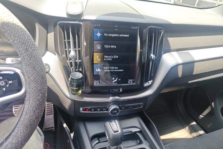 Used Volvo XC60 2019 T5 4x4 Zhiyuan Sport Edition China V Standard Audio And AC Panel