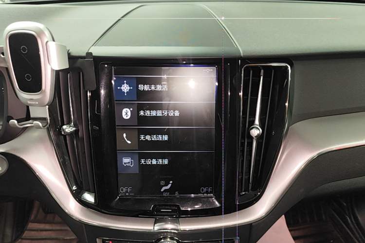 Used Volvo XC60 2019 T5 4x4 Smart Edition China VI Standard Audio And AC Panel