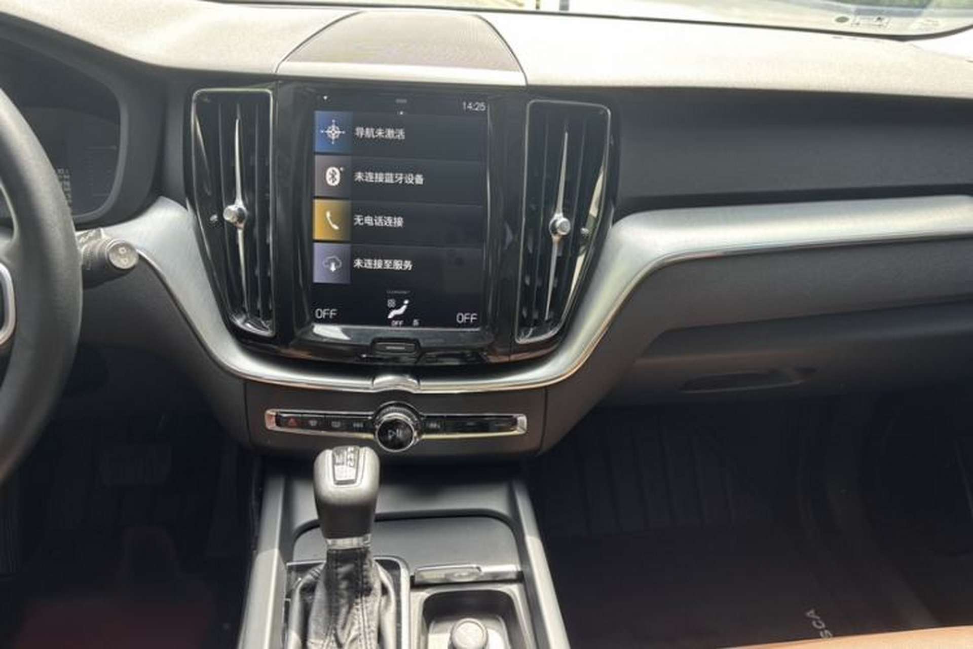 Used Volvo XC60 2019 T5 4x4 Smart Edition China V Standard Audio And AC Panel