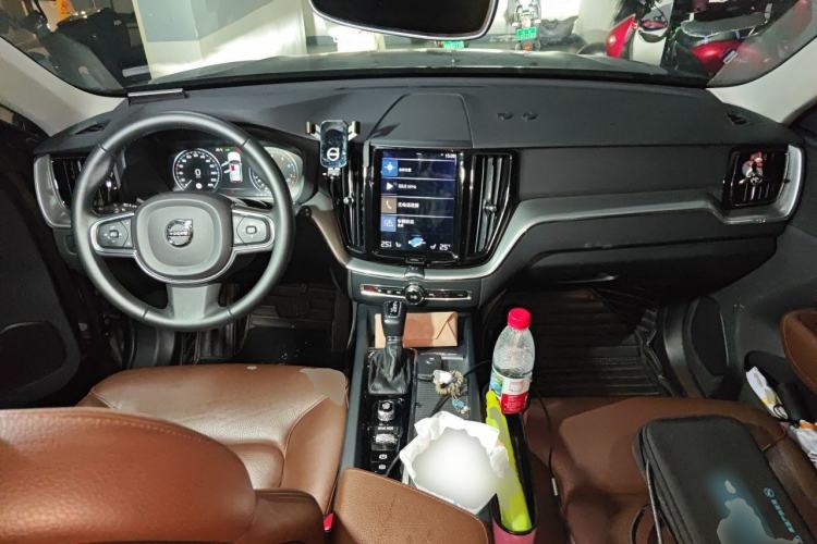 Used Volvo XC60 2019 T5 4x4 Smart Edition China V Standard Center Console