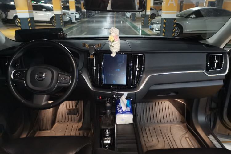 Used Volvo XC60 2019 T5 4x4 Smart Edition China V Standard Center Console