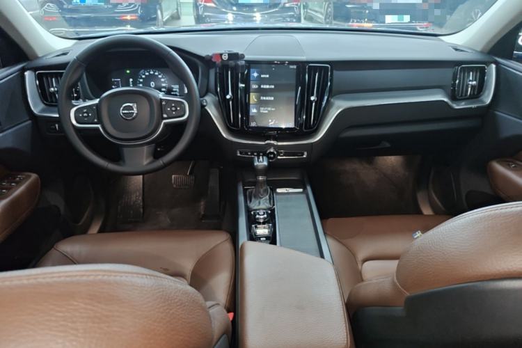 Used Volvo XC60 2019 T5 4x4 Smart Edition China V Standard Center Console