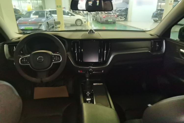 Used Volvo XC60 2019 T5 4x4 Smart Edition China V Standard Center Console