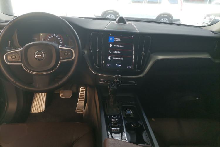Used Volvo XC60 2019 T5 4x4 Smart Edition China V Standard Center Console
