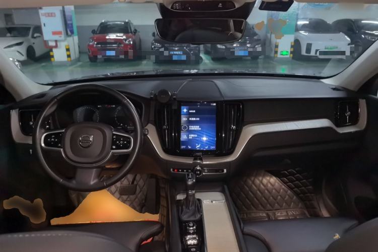 Used Volvo XC60 2019 T5 4x4 Zhiya Luxury Edition China V Standard Center Console