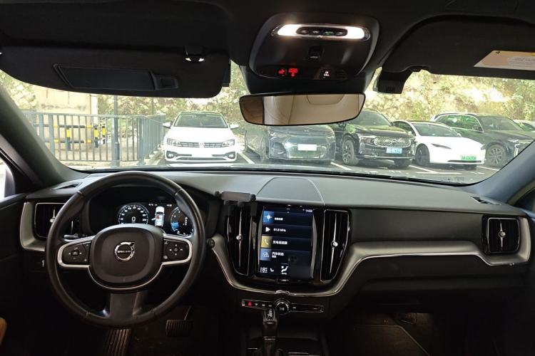 Used Volvo XC60 2019 T5 4x4 Smart Edition China V Standard Center Console