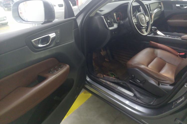 Used Volvo XC60 2019 T5 4x4 Zhiyuan Edition China VI Standard Driver Seat