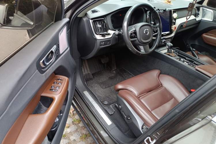 Used Volvo XC60 2019 T5 4x4 Zhiya Luxury Edition China V Standard Driver Seat