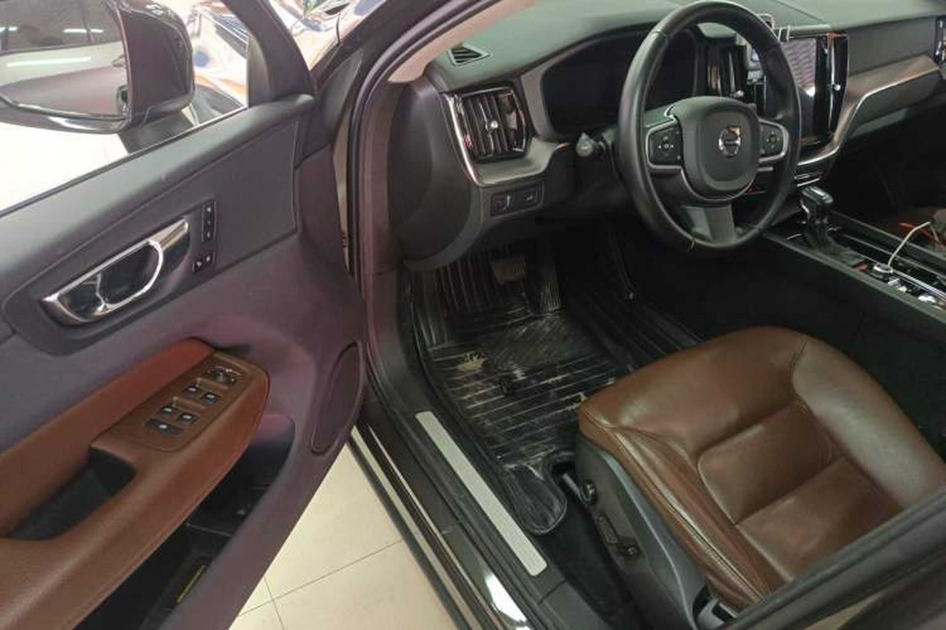 Used Volvo XC60 2019 T5 4x4 Smart Edition China VI Standard Driver Seat