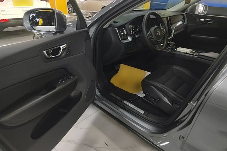 Used Volvo XC60 2019 T4 Zhiyi Edition China V Standard Driver Seat