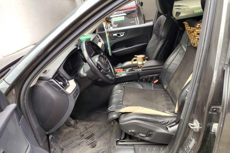 Used Volvo XC60 2019 T5 4x4 Zhiya Luxury Edition China V Standard Driver Seat