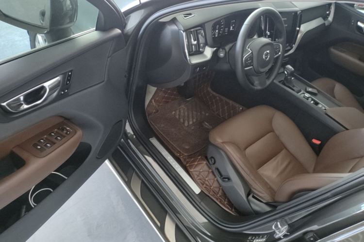 Used Volvo XC60 2019 T5 4x4 Smart Edition China VI Standard Driver Seat