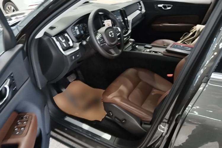Used Volvo XC60 2019 T5 4x4 Zhiyuan Edition China VI Standard Driver Seat