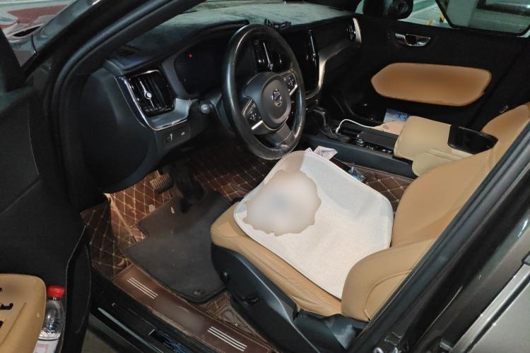 Used Volvo XC60 2019 T5 4x4 Smart Edition China V Standard Driver Seat