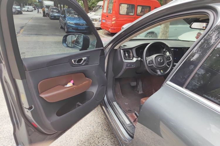 Used Volvo XC60 2019 T5 4x4 Smart Edition China V Standard Driver Seat
