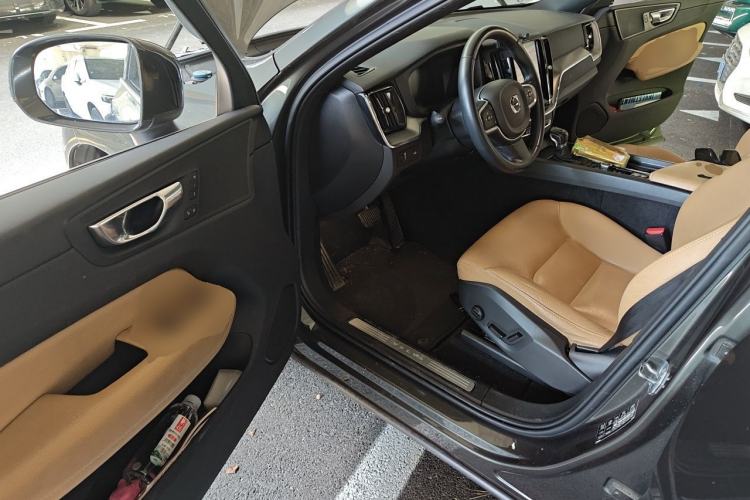 Used Volvo XC60 2019 T5 4x4 Smart Edition China V Standard Driver Seat
