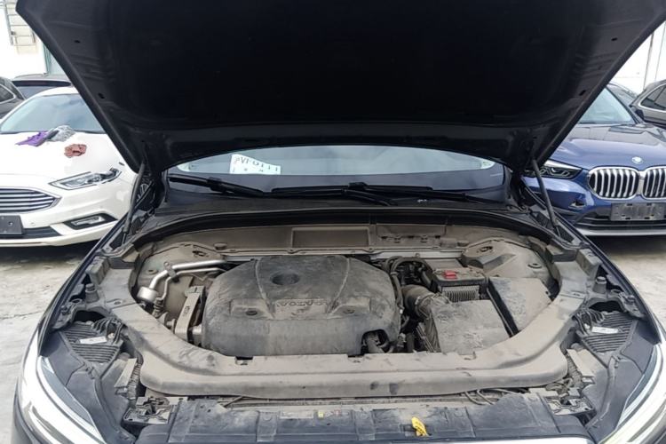 Used Volvo XC60 2019 T5 4x4 Smart Edition China V Standard Engine Bay
