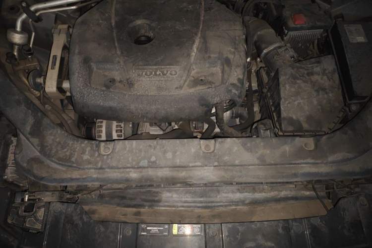 Used Volvo XC60 2019 T5 4x4 Smart Edition China V Standard Engine Bay