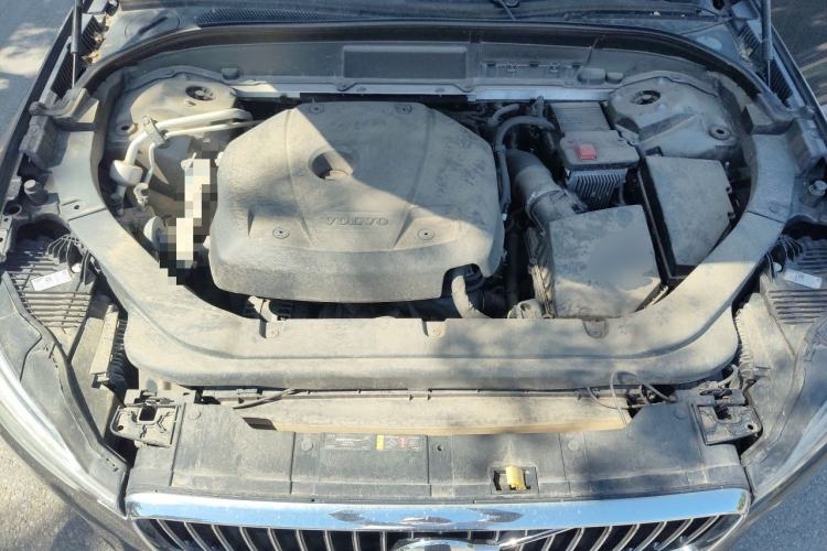 Used Volvo XC60 2019 T5 4x4 Smart Edition China V Standard Engine Bay