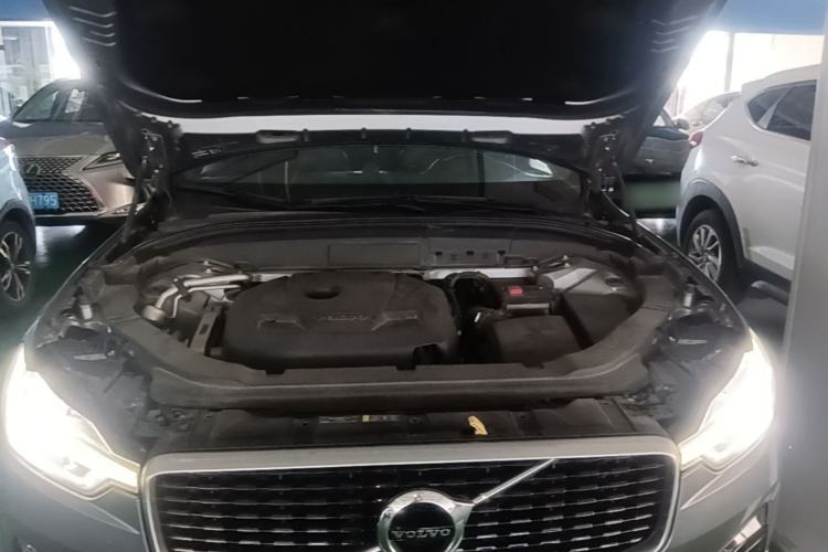 Used Volvo XC60 2019 T5 4x4 Zhiyuan Sport Edition China V Standard Engine Bay