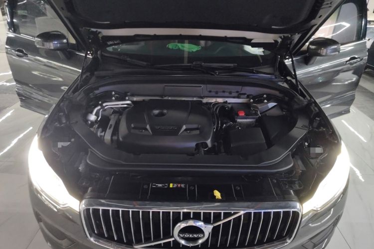 Used Volvo XC60 2019 T5 4x4 Smart Edition China V Standard Engine Bay