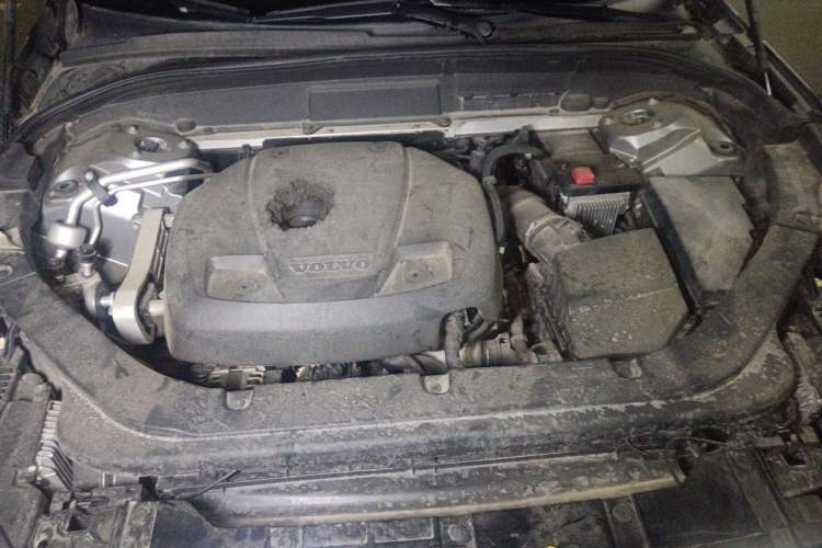 Used Volvo XC60 2019 T5 4x4 Smart Edition China V Standard Engine Bay