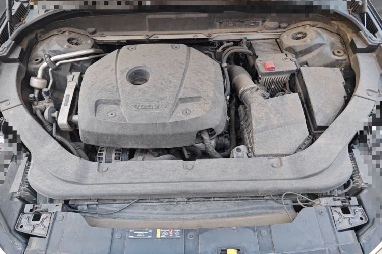 Used Volvo XC60 2019 T5 4x4 Smart Edition China VI Standard Engine Bay