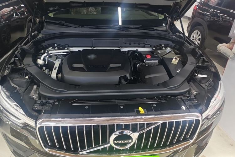 Used Volvo XC60 2019 T5 4x4 Smart Edition China V Standard Engine Bay