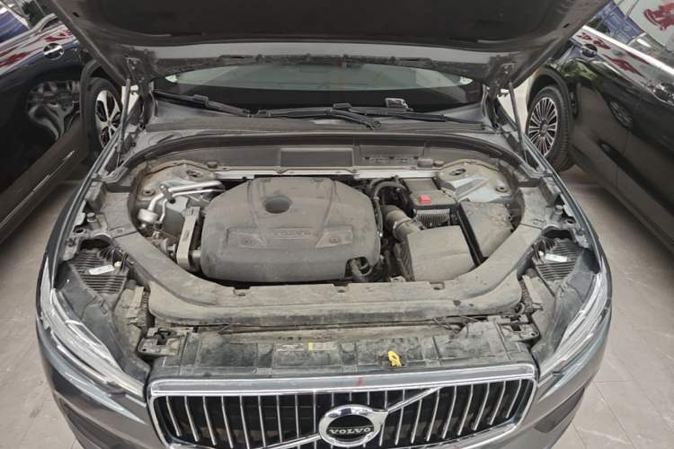 Used Volvo XC60 2019 T5 4x4 Smart Edition China V Standard Engine Bay