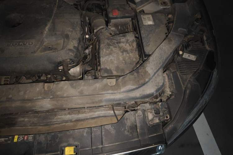 Used Volvo XC60 2019 T5 4x4 Smart Edition China V Standard Engine Bay Left