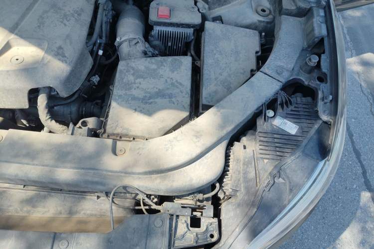 Used Volvo XC60 2019 T5 4x4 Smart Edition China V Standard Engine Bay Left