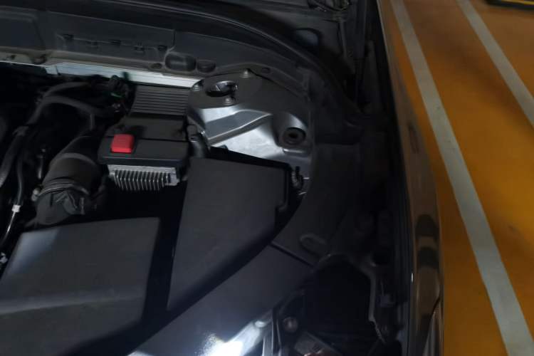 Used Volvo XC60 2019 T5 4x4 Smart Edition China V Standard Engine Bay Left