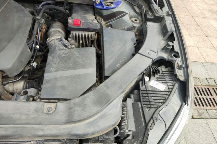 Used Volvo XC60 2019 T5 4x4 Smart Edition China V Standard Engine Bay Left