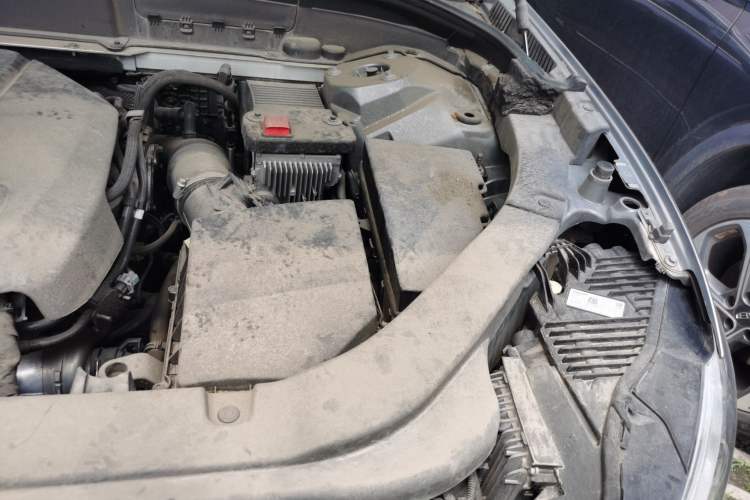 Used Volvo XC60  Engine Bay Left