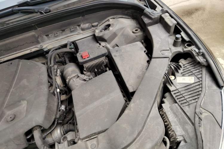 Used Volvo XC60 2019 T5 4x4 Zhiya Luxury Edition China V Standard Engine Bay Left