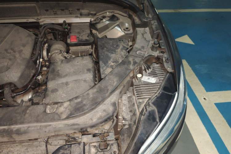 Used Volvo XC60 2019 T4 Zhiyi Edition China VI Engine Bay Left